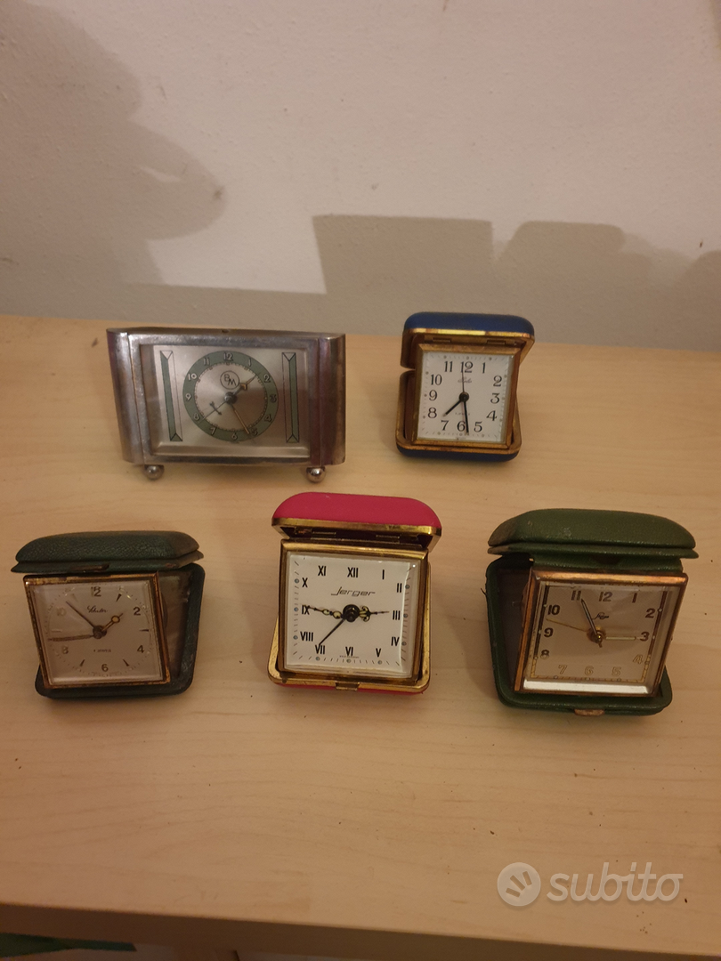 Lotto 4 sveglie da viaggio 1 orologio anni 40 - Collezionismo In vendita a  Treviso