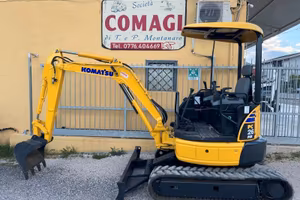 MINIESCAVATORE KOMATSU PC26 MR3 GIROSAGOMA