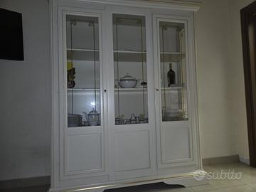 Credenza e tavolo