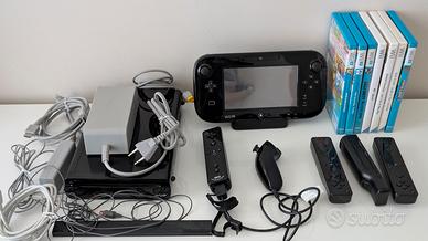 Wii U lotto con  7 giochi e 4 controller