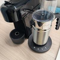 Macchina Nespresso Essenza Plus + Areoccino