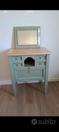 mobiletto con specchio in legno