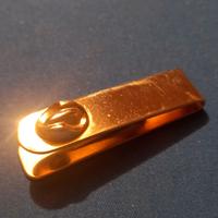 fermasoldi, fermacarte di Bagnara, costa 36 euro.