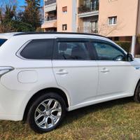 Mitsubisci Outlander PHEV