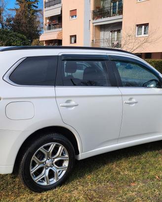 Mitsubisci Outlander PHEV