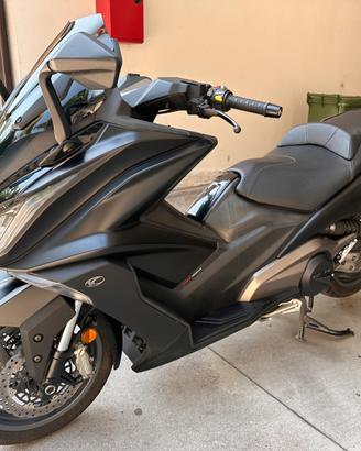 Kymco Ak550