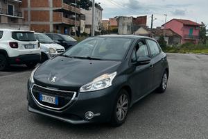 Peugeot 208 - 2013