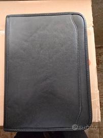 Porta documenti con calcolatrice 