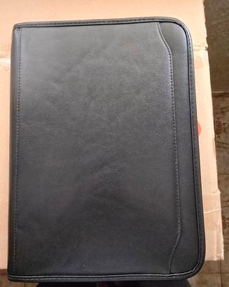 Porta documenti con calcolatrice 
