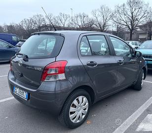 Toyota Yaris 1.0 5 porte