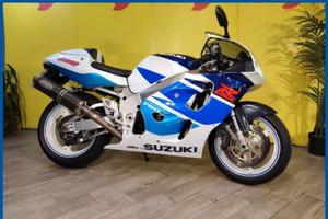SUZUKI GSX R 750 SRAD