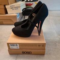 Scarpa Scamosciata Nera n.39 con tacchi alti