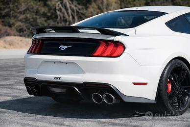 Spoiler Ford Mustang 2015-2022 S550 nero lucido GT
