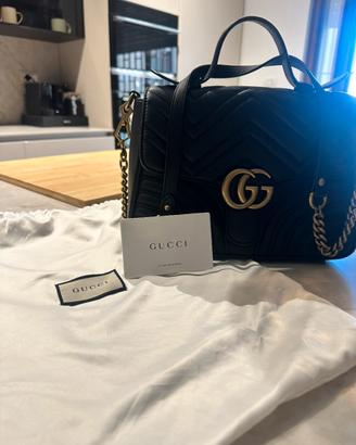 Gucci GG Marmont Top Handle Bag pelle nera