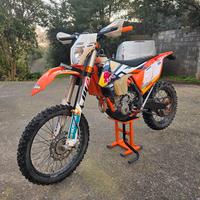 Moto Enduro Ktm 250 4 tempi 