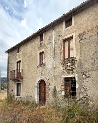 CASA SEMINDIPENDENTE A CERISANO