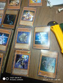 Yu-Gi-Oh carte da collezione