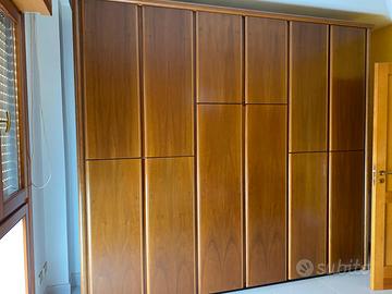 Camera da letto completa in legno massello