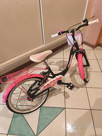 BICICLETTA MOLTO BELLA PER BIMBA 