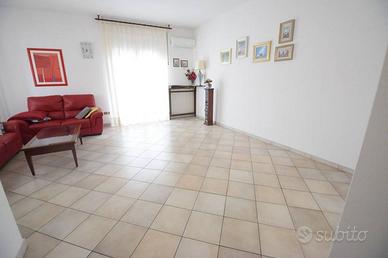 Appartamento di 127 m² con 3 locali e box auto dop
