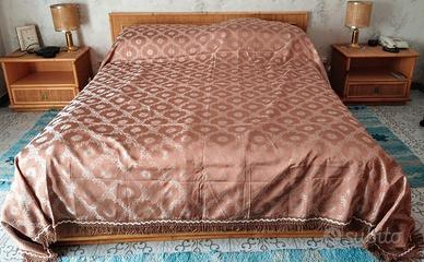 Copriletto matrimoniale in broccato vintage 