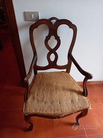 antica poltroncina in noce 