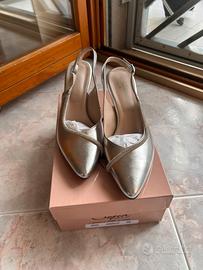 Scarpe elagnti in pelle argento