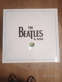 the Beatles in mono box lp vinile