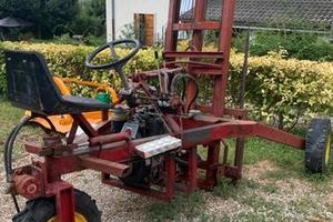 Muletto tre ruote a motore carica fieno diesel