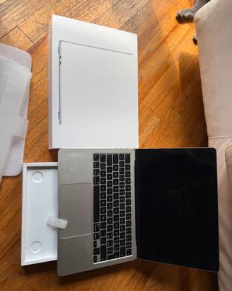 Mac book air 13" M2 da 256 GB -16 mesi schermo KO