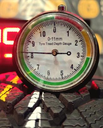 COME NUOVE 185 65 15 INVERNALI DUNLOP 99%
