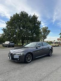 Alfa Romeo giulia 2.2