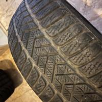 Gomme invernali 225/40 R19