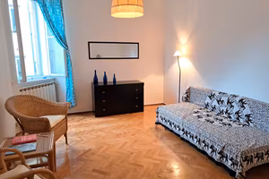 Luminoso Appartamento - Via Maiolica