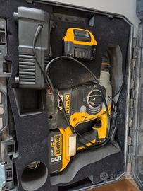Tassellatore DeWalt più aspiratore 