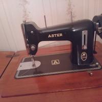 Macchina da cucire antica