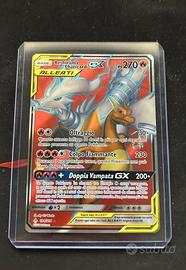 carta pokemon Reshiram e Charizard gx alleati