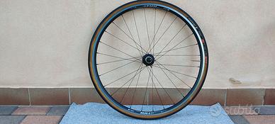 Ruote DT SWISS RR411 + sensore di potenza POWERTAP