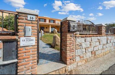 Villa le torri Porto corallo