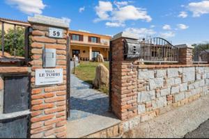 Villa le torri Porto corallo