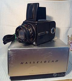 Hasselblad 500C/M con obiettivo Zeiss