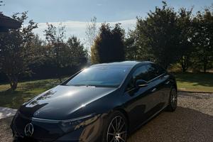 Mercedes EQS 450+ AMG Hyperscreen