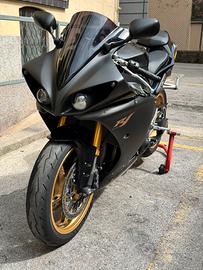 Yamaha r1