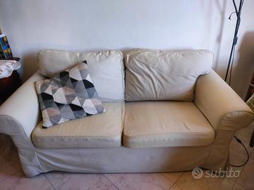 Divano Ikea Ektorp due posti 