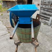torchio per uva a leva da 30 con spremi uva più co