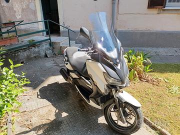 Yamaha x max 250
