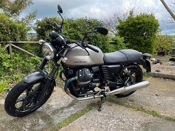 Moto Guzzi V7 II - 2016