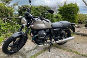 Moto Guzzi V7 II - 2016