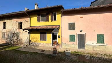 CASA SEMINDIPENDENTE A TORTONA