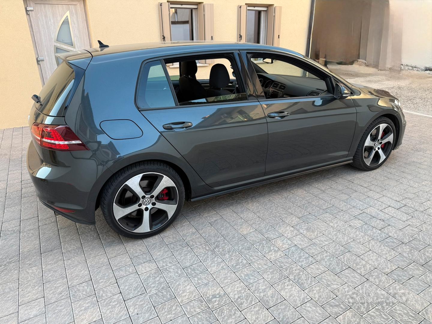 Volkswagen Golf 2015 photo 3